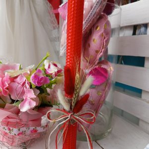 Πασχαλινή Λαμπάδα Μελισσοκέρι Κόκκινη Με Αποξηραμένα Άνθη